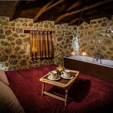 Kato Sinikia Trikalon Paliokastro Guesthouse חדר תמונה