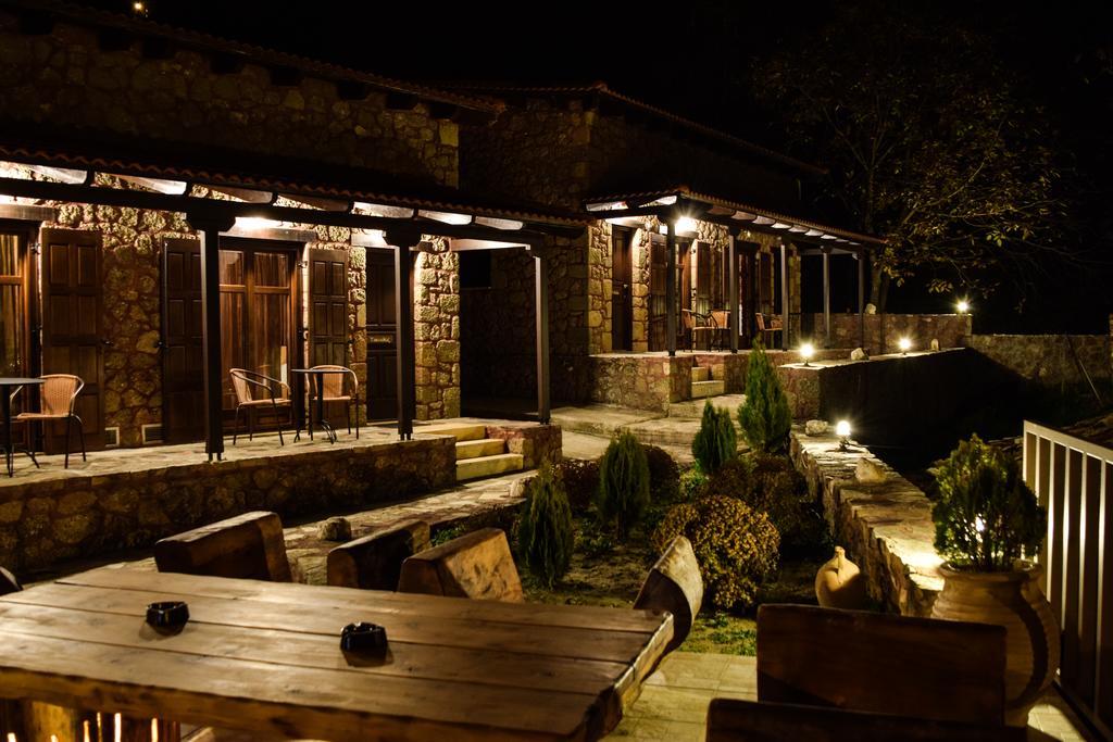 Kato Sinikia Trikalon Paliokastro Guesthouse מראה חיצוני תמונה