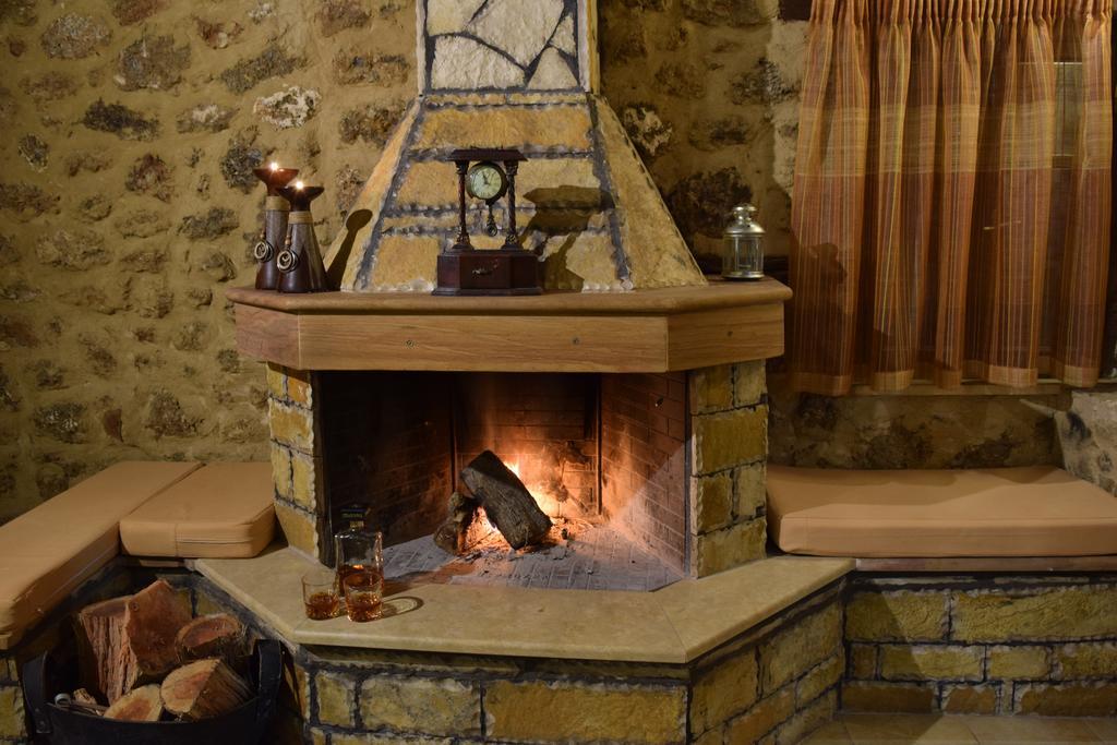Kato Sinikia Trikalon Paliokastro Guesthouse חדר תמונה